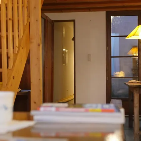 Consulat 아파트 퓌작