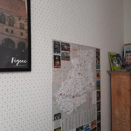 Consulat 아파트 *